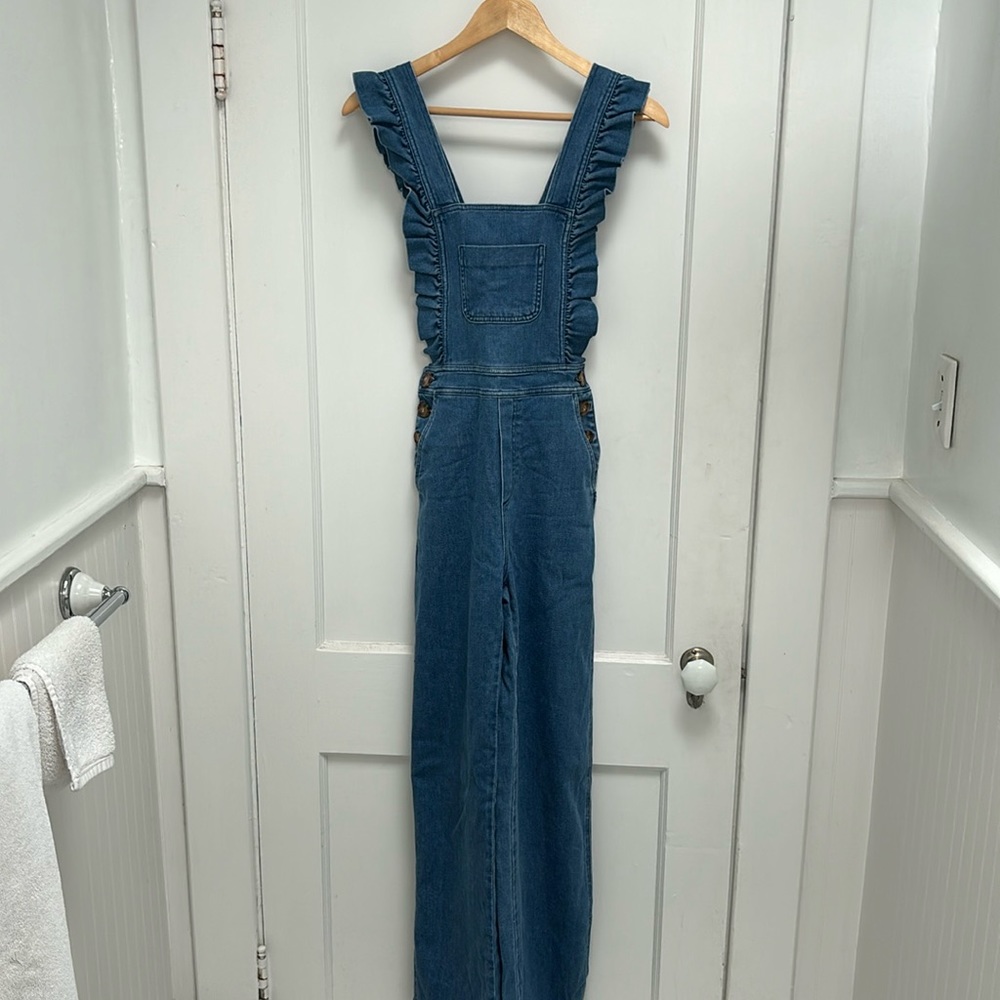 EUC overalls from Sezane. Size 2 blue denim with adjustable straps.